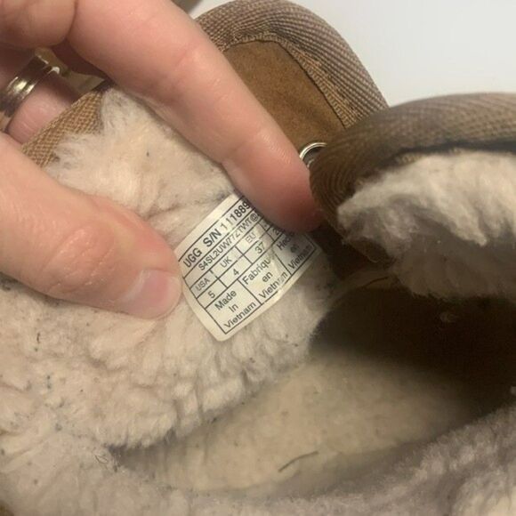 Mini Uggs with Snap sides - Picture 6 of 6